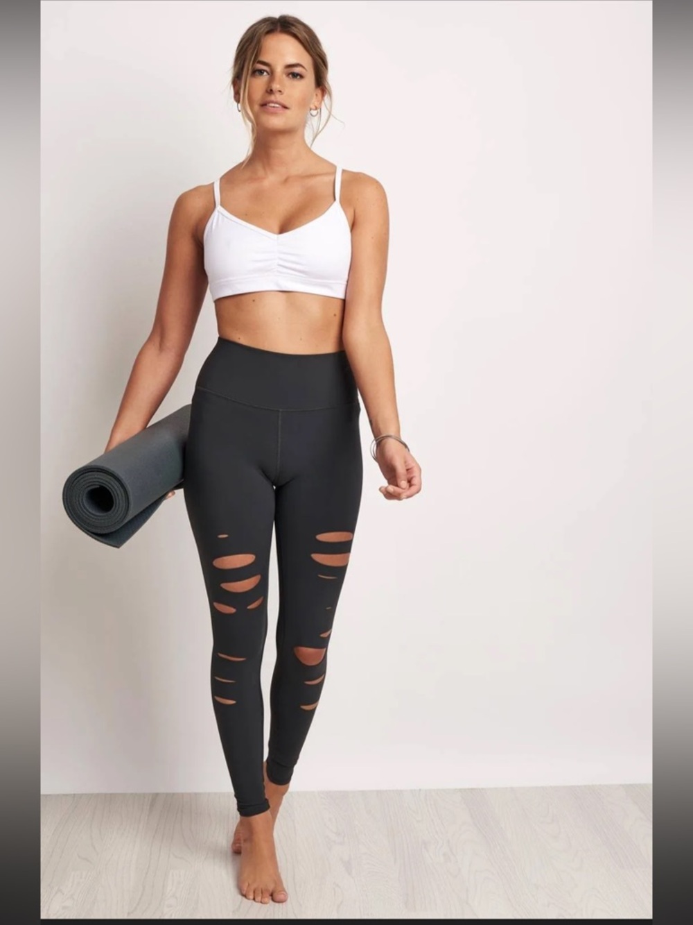 Alo Yoga High waisted ripped warrior in anthracite small grey